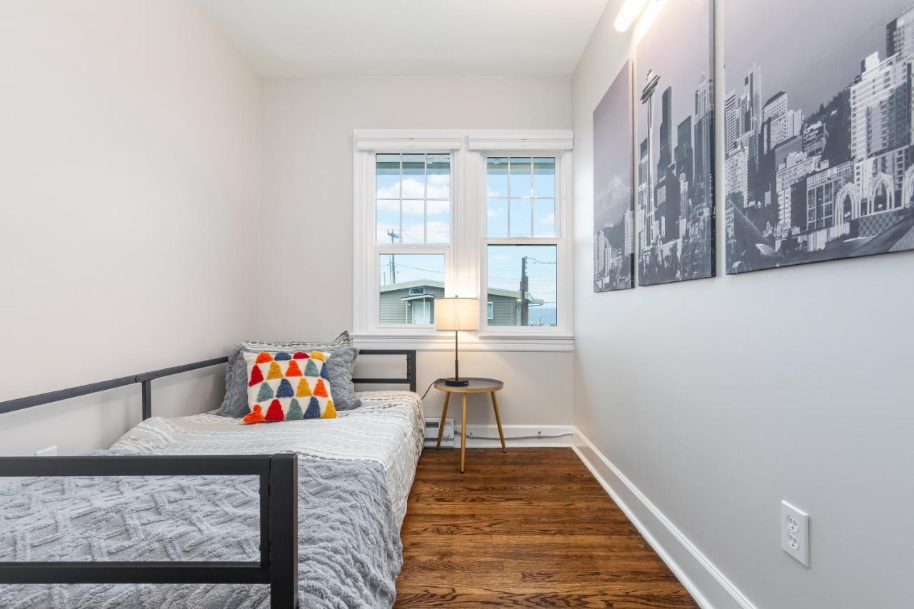 Alki Beach, 3Br, Prime Location, Steps To Beach Villa Seattle Exterior photo